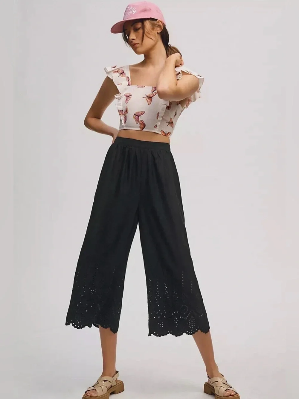Anthropologie Wide-Leg Eyelet Crop Pants. Size 4. Black - Picture 1 of 5